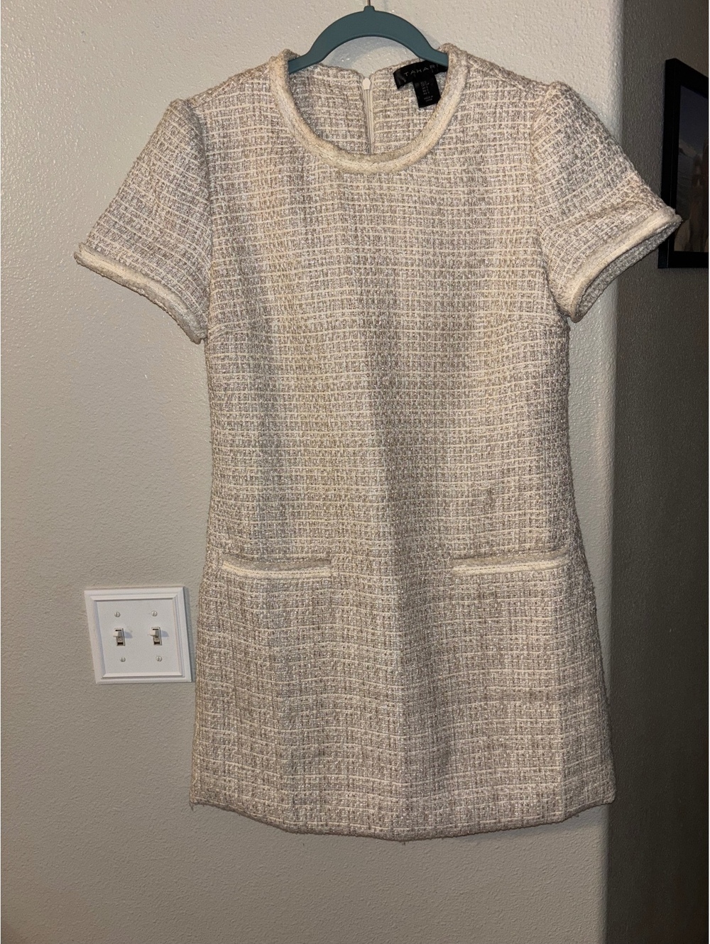 Tahari Metallic Tweed Short Sleeve Shift Mini Dress Cream Gold Small